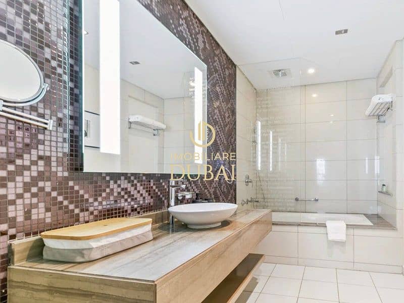 12 bathroom bath view. jpg