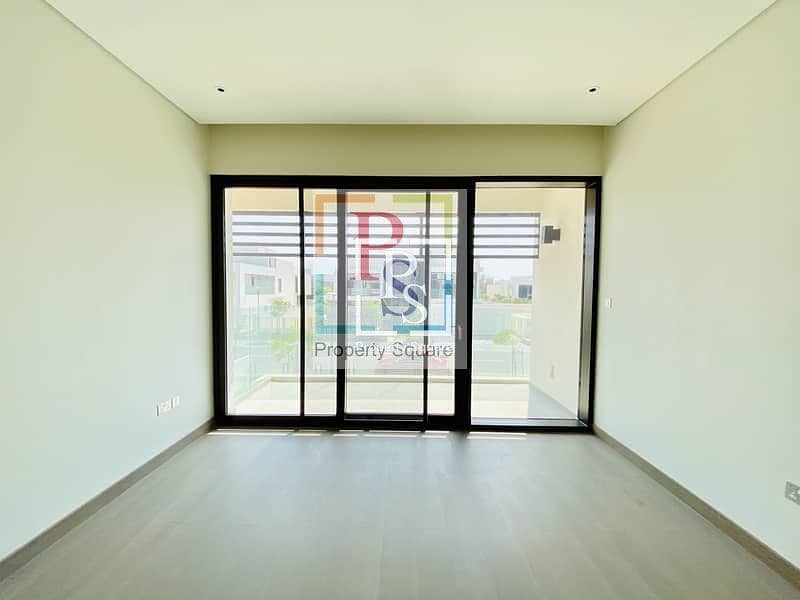 9 Brand New Vacant 4 BR at Prime Location