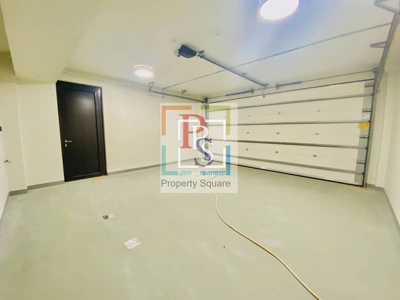12 Brand New Vacant 4 BR at Prime Location