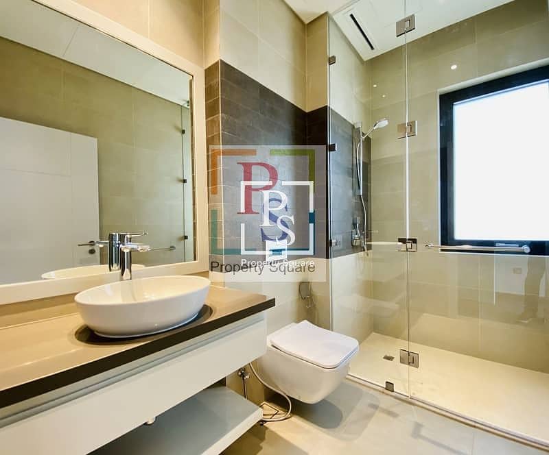 13 Brand New Vacant 4 BR at Prime Location