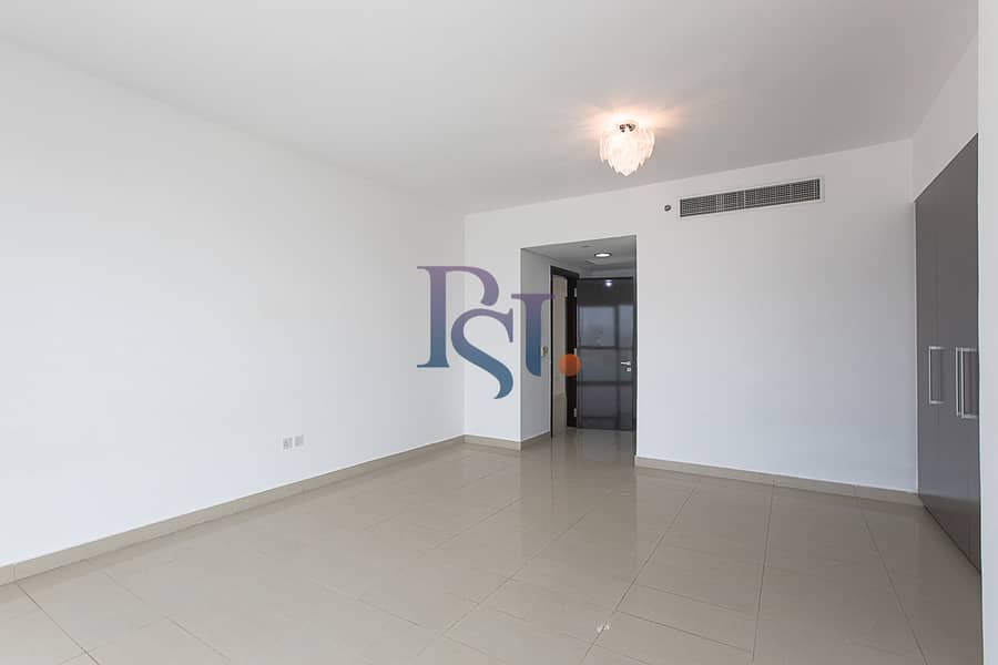 8 mag-5-marina-square-al-reem-island-abu-dhabi-bedroom_(7). JPG