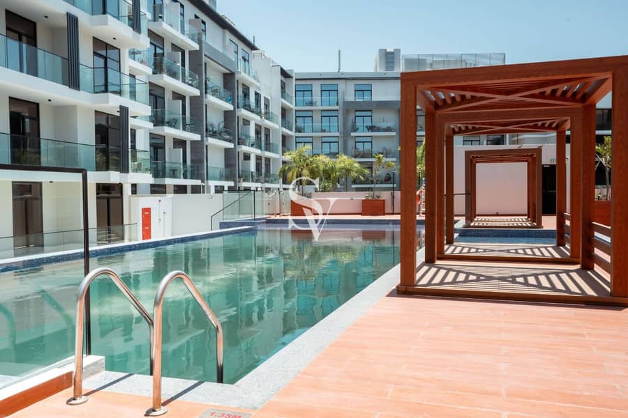 Hot Offer | Pool View | Smart Home | White Goods Hot Offer | Pool View | Smart Home | White Goods