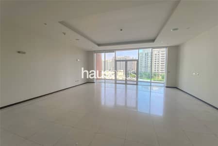 Corner Unit | Beach and Pool Access | Four Cheques