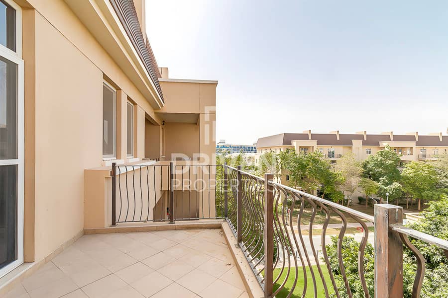Garden View and Bright Apt | Serene Location - Image 13