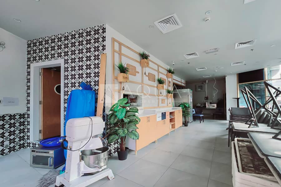 Space for Cafe and Restaurant Corner