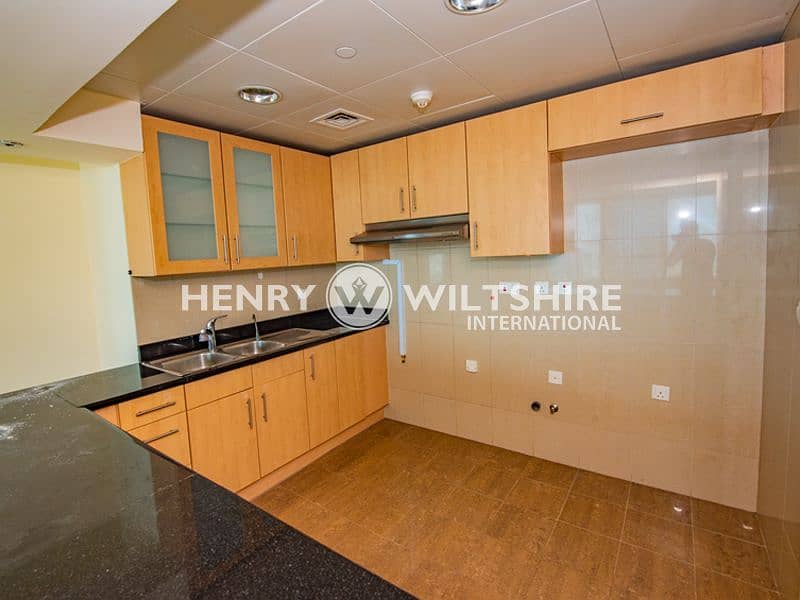 4 Sun Tower - 3BR01 Apt - Photo 03. jpg