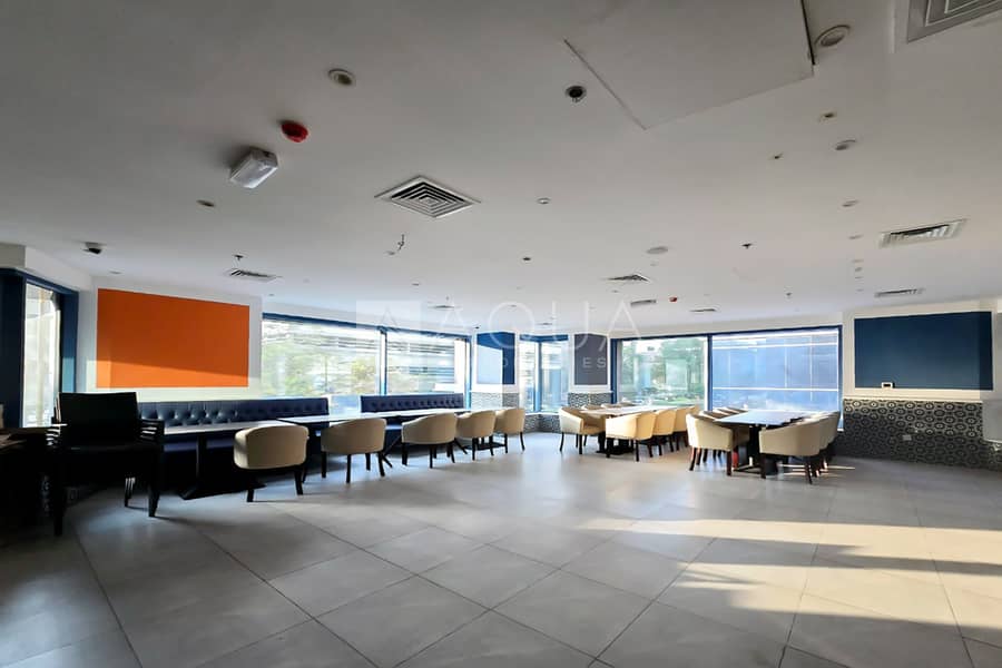 Space for Cafe and Restaurant Corner