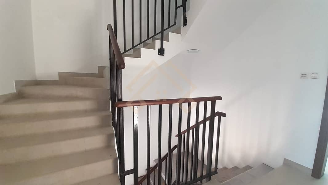 5 Magnificent High Quality 4 Bedroom Townhouse. .