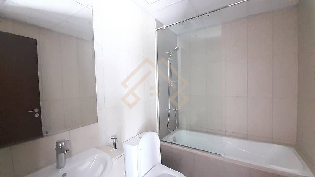 12 Magnificent High Quality 4 Bedroom Townhouse. .