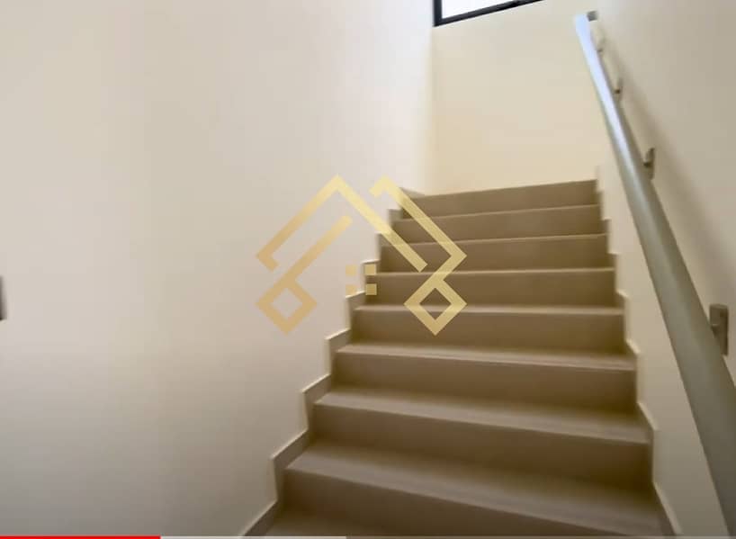 4 Family Living | Spacious 6 Bedrooms  Townhouse For Sale. .