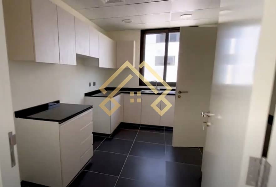 11 Family Living | Spacious 6 Bedrooms  Townhouse For Sale. .