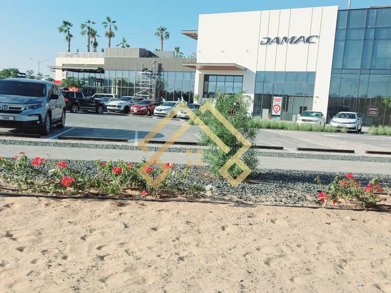 18 Single Row | 3bhk  | Front of Mall.