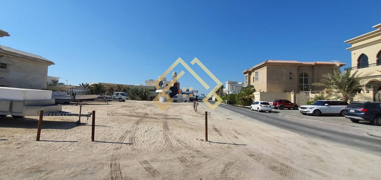 2 Residential Plot For Sale in Jumeirah 3. . !!