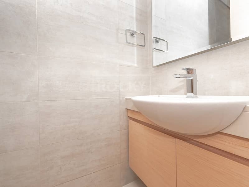 8 Spacious | 3 Bed | 1 Month Free | No Commission