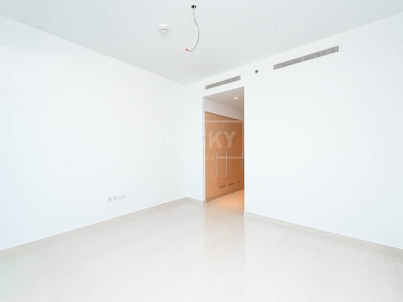 10 Spacious | 3 Bed | 1 Month Free | No Commission