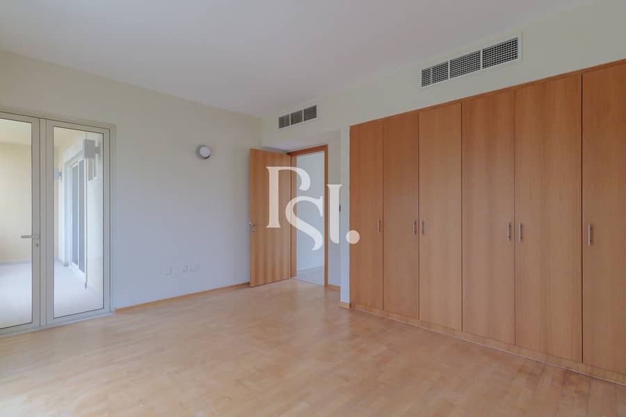 7 hemaim-townhouse-al-raha-garden-abu-dhabi-bedroom (8). JPG