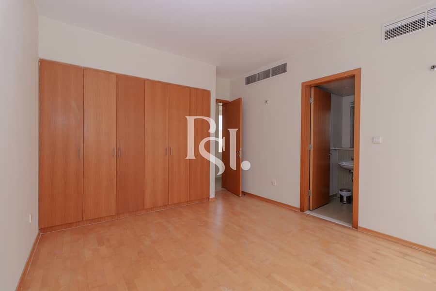 10 hemaim-townhouse-al-raha-garden-abu-dhabi-bedroom (13). JPG