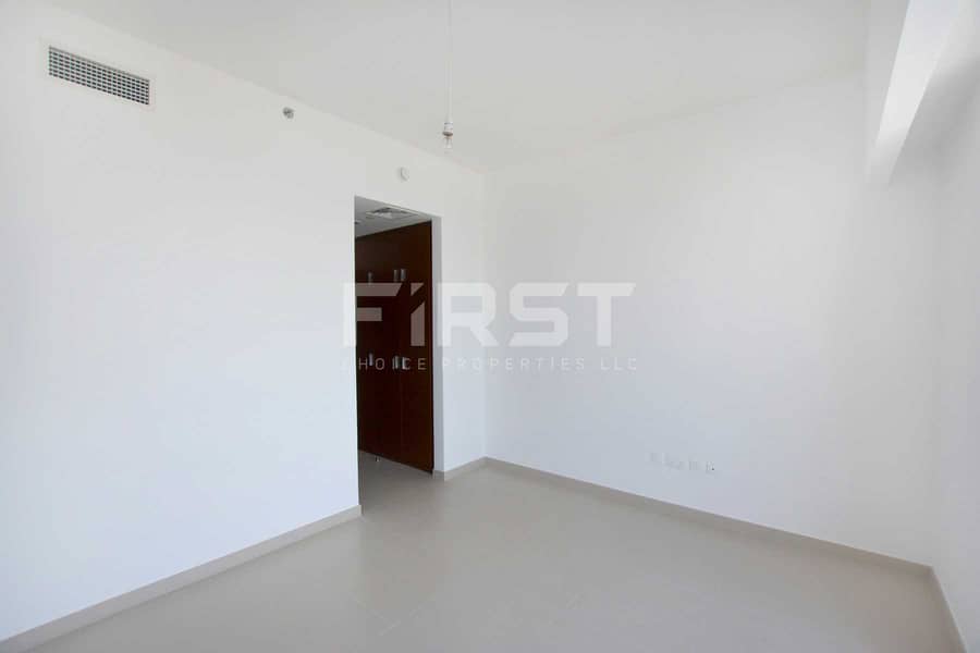 10 Internal Photo of 3 Bedroom Apartment in The Gate Tower Shams Abu Dhabi Al Reem Island Abu Dhabi UAE (14). jpg