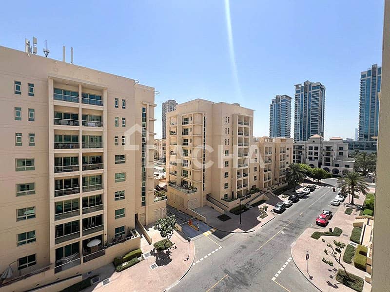High Floor | Community View | VACANT High Floor | Community View | VACANT