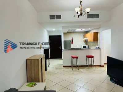 vacant  fully furnished 1BHK with balcony for sale in marina diamond 4