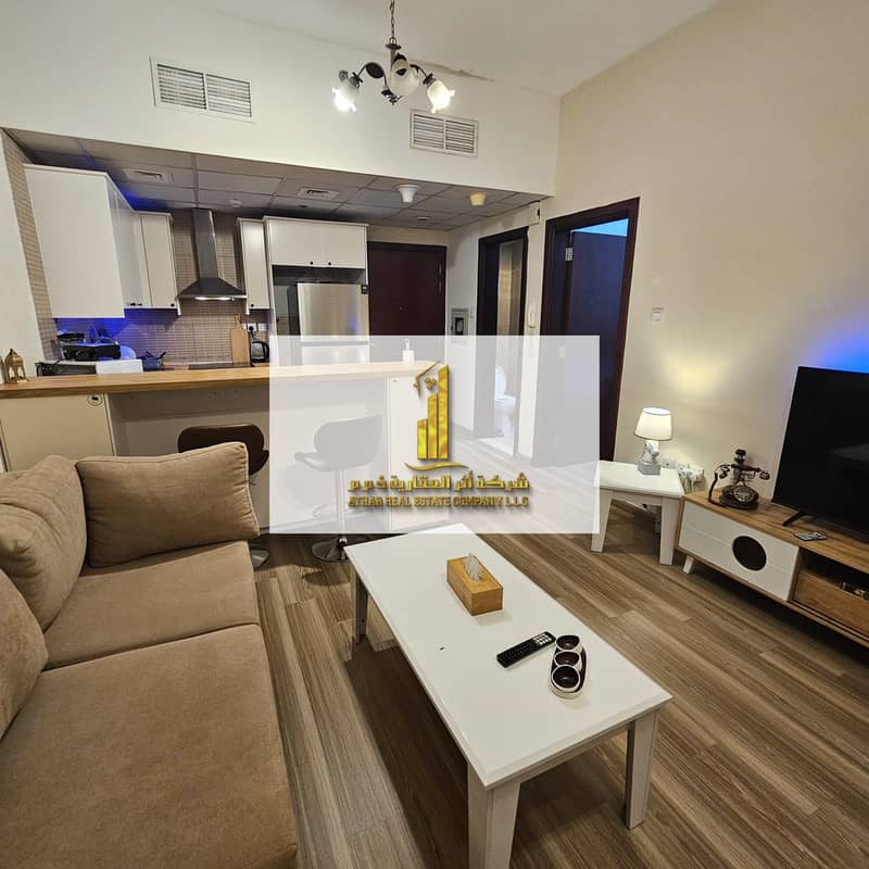With hotel furniture and fantastic decorations, a onebedroom apartment