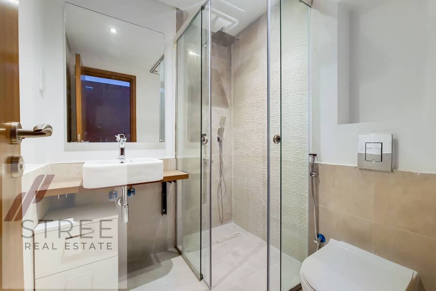 6 3_Shower Room-0. jpg