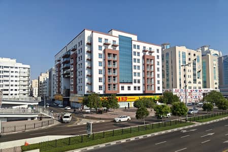 CHILLER FREE 2 BHK | NEAR TO UNION METRO STATION |