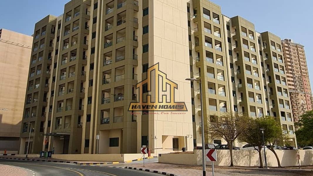 BRIGHT & AIRY SUNDRENCHED PRIME LOCATION