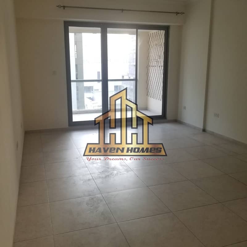 BRIGHT & AIRY SUNDRENCHED PRIME LOCATION