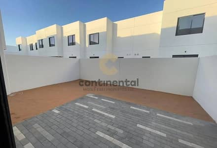 2 Bedroom Townhouse for Sale in Yas Island, Abu Dhabi - 16. png