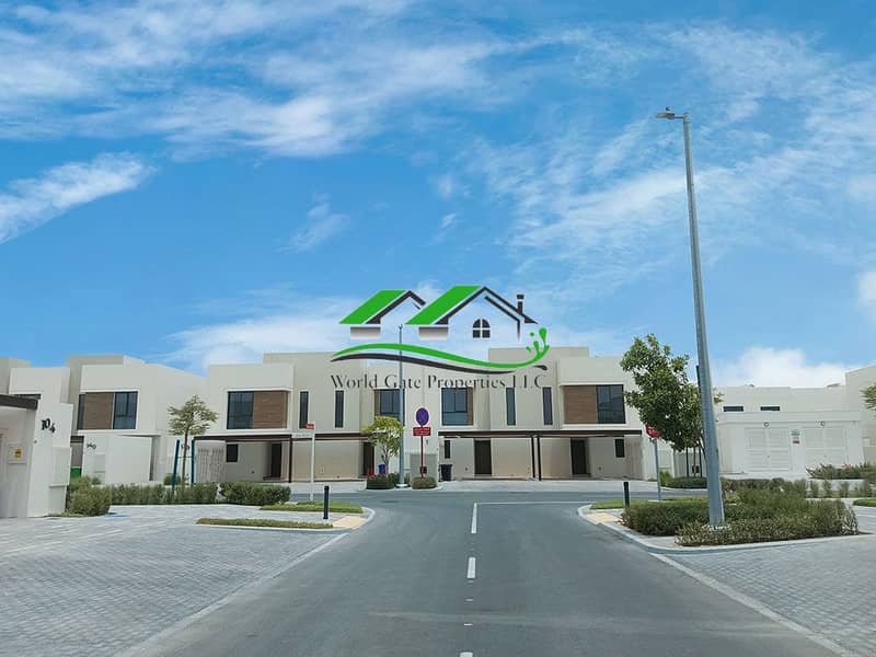 Modern 2BR TH High End Amenities Prime Lovation