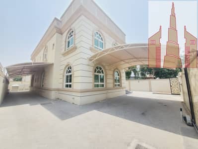 Like new villa parking 2 big hall Majlis Maid room wardrobes balcony 5 bedroom All master room 170k
