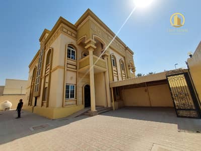 Spscious 4 bedroom double story villa with all master room! Covered parking