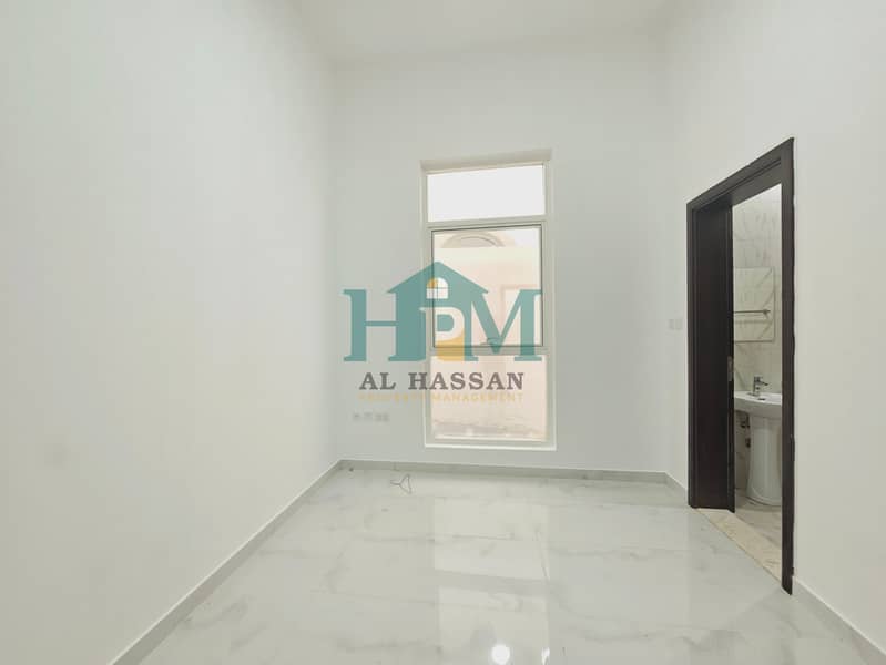 Excellent Studio Big Separate Kitchen Ground Floor Walking