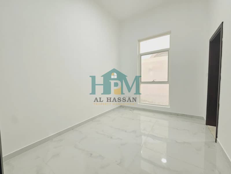 Excellent Studio Big Separate Kitchen Ground Floor Walking