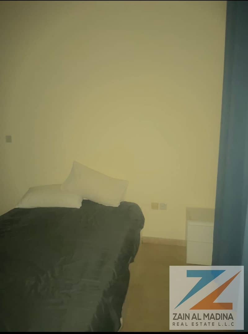 STUDIO /FURNISHED /VACANT/4 CHEQUES