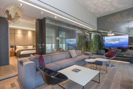 1Br with Burj Khalifa and Dubai Opera views