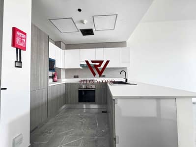 Brand New ||Fitted Kitchen || Ready To Move