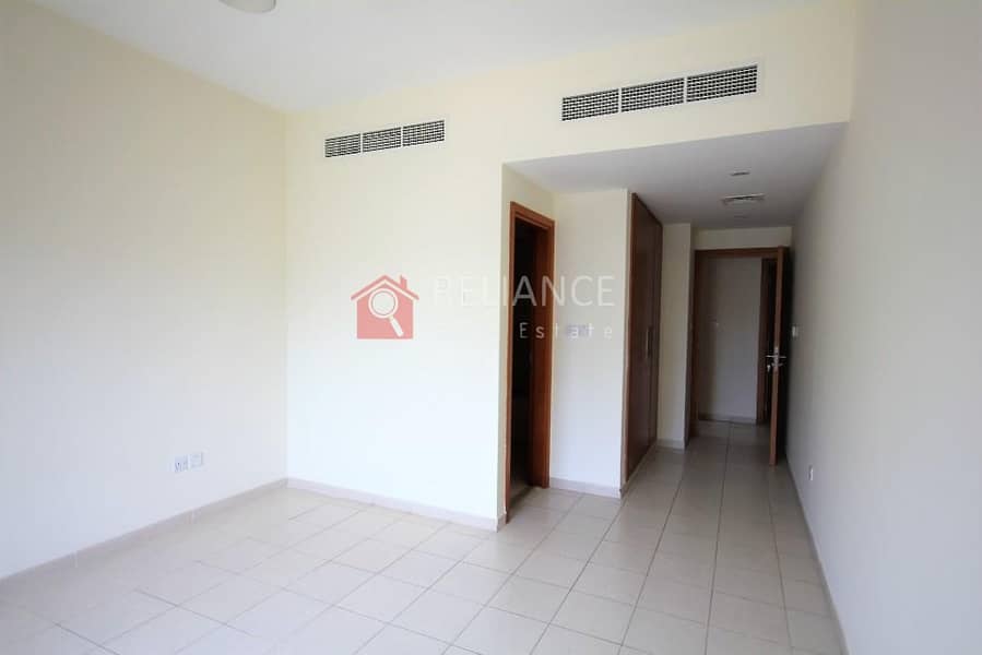 11 Vacant | 2 Bed + Study | Pool View | Well Kept