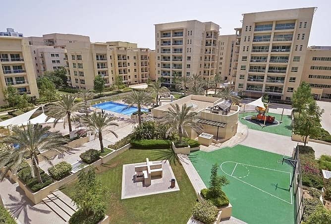 14 Vacant | 2 Bed + Study | Pool View | Well Kept