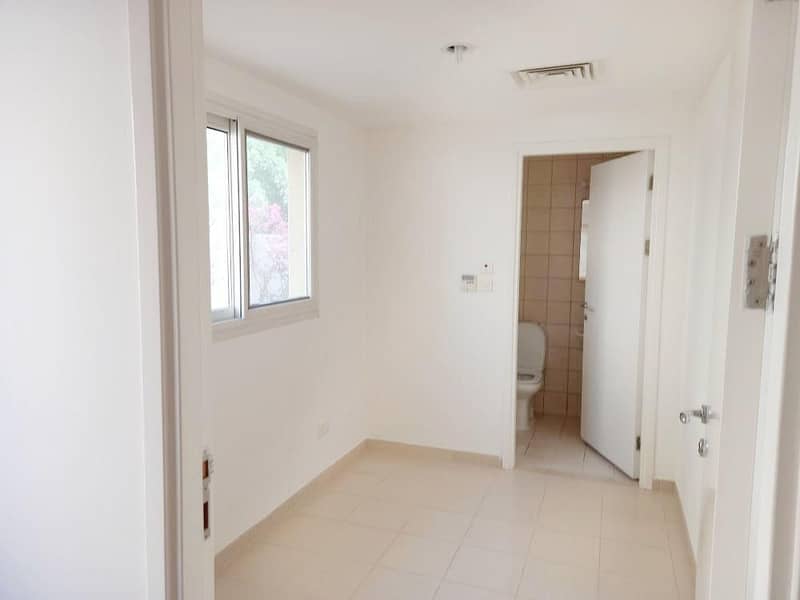 7 Street 14 | Meadows 9 | With Garden Plot | Large 4 Bedrooms