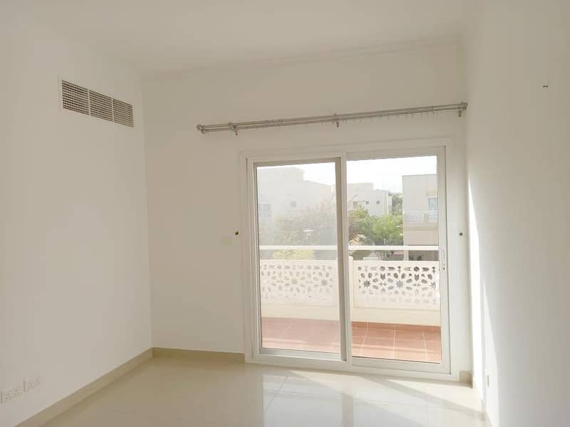 9 Street 14 | Meadows 9 | With Garden Plot | Large 4 Bedrooms