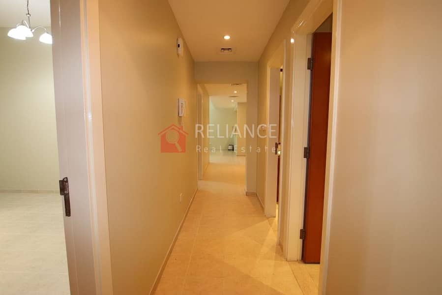 8 Private Garden | 3 Bedrooms + Laundry | 1 Parking.