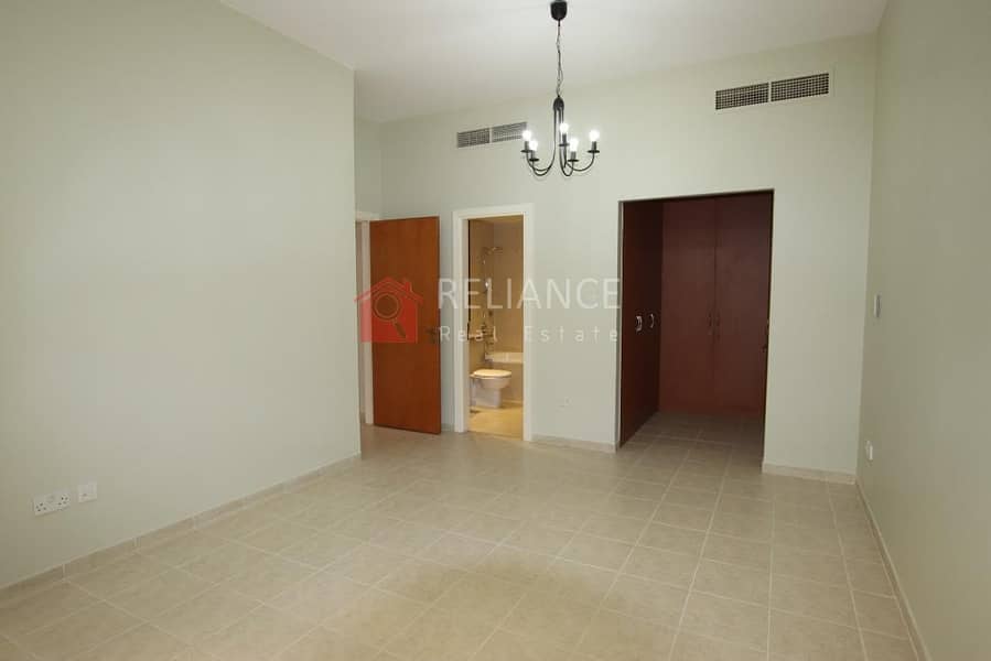 12 Private Garden | 3 Bedrooms + Laundry | 1 Parking.