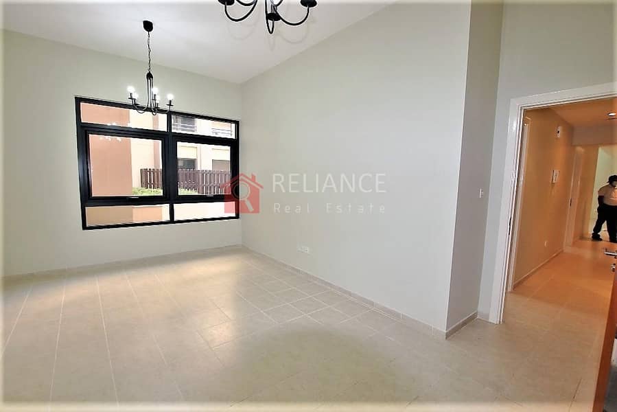 13 Private Garden | 3 Bedrooms + Laundry | 1 Parking.