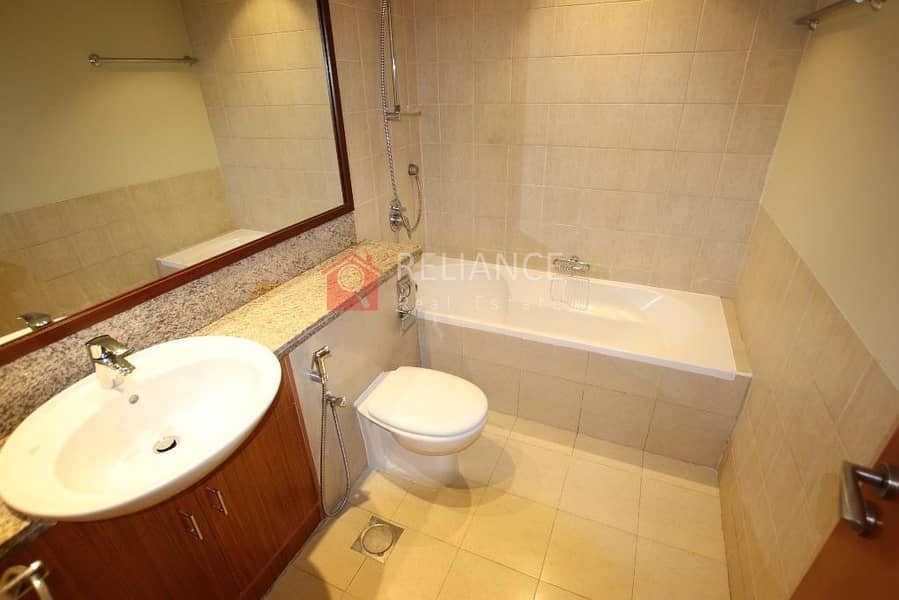 14 Private Garden | 3 Bedrooms + Laundry | 1 Parking.