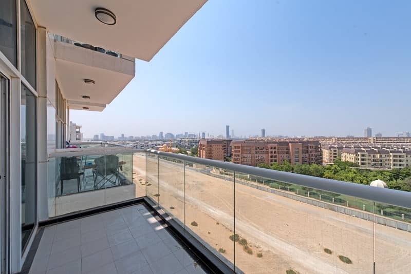 8 Spacious Modern Studio | With Kitchen Appliances | Available 1st October