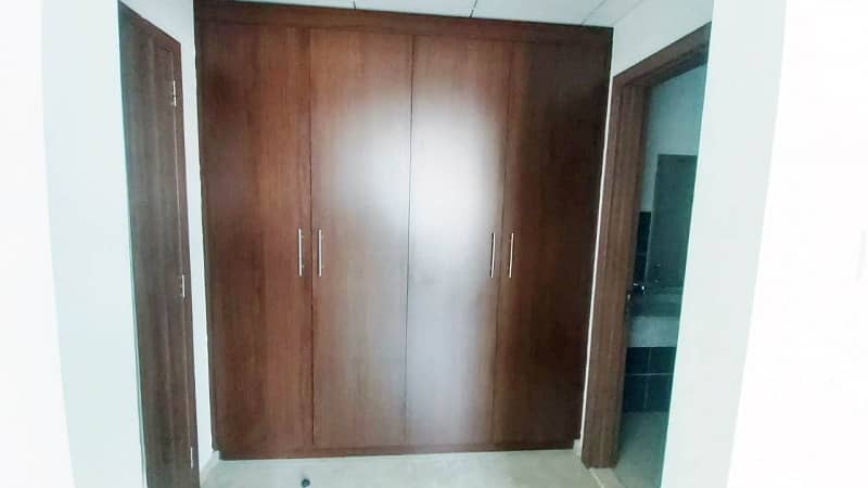 4 Plus One Month Free | Pool View| Kitchen appliances