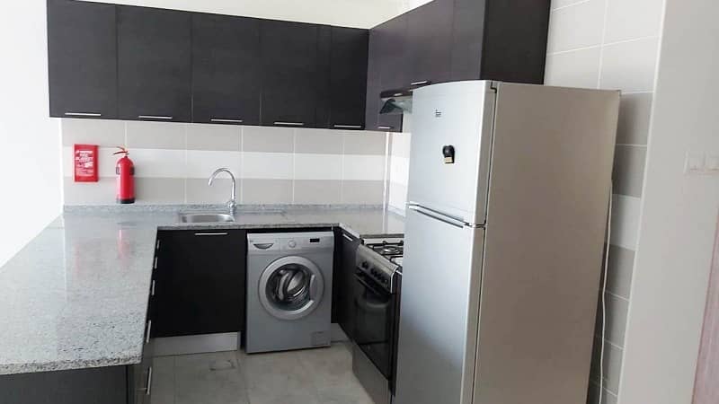 5 Plus One Month Free | Pool View| Kitchen appliances