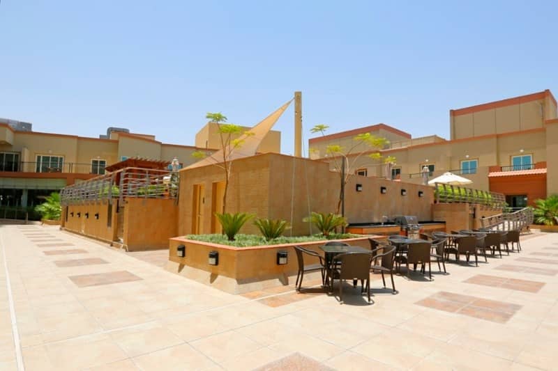 10 Plus One Month Free | Pool View| Kitchen appliances
